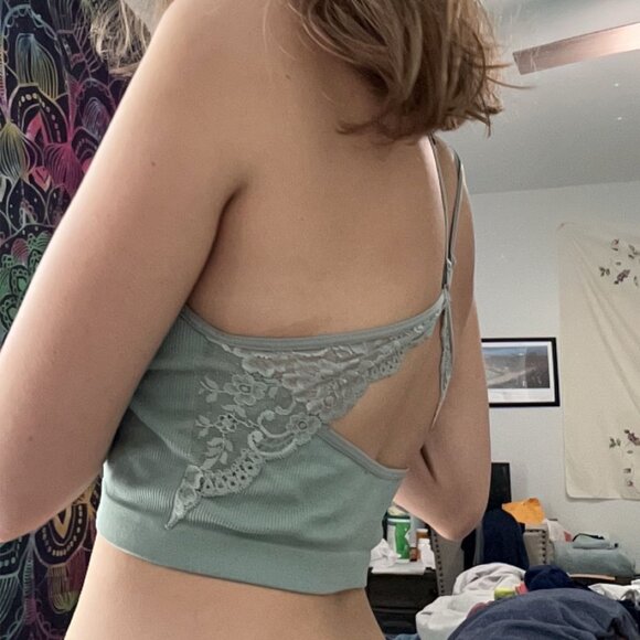 Cropped Cami - Picture 2 of 2